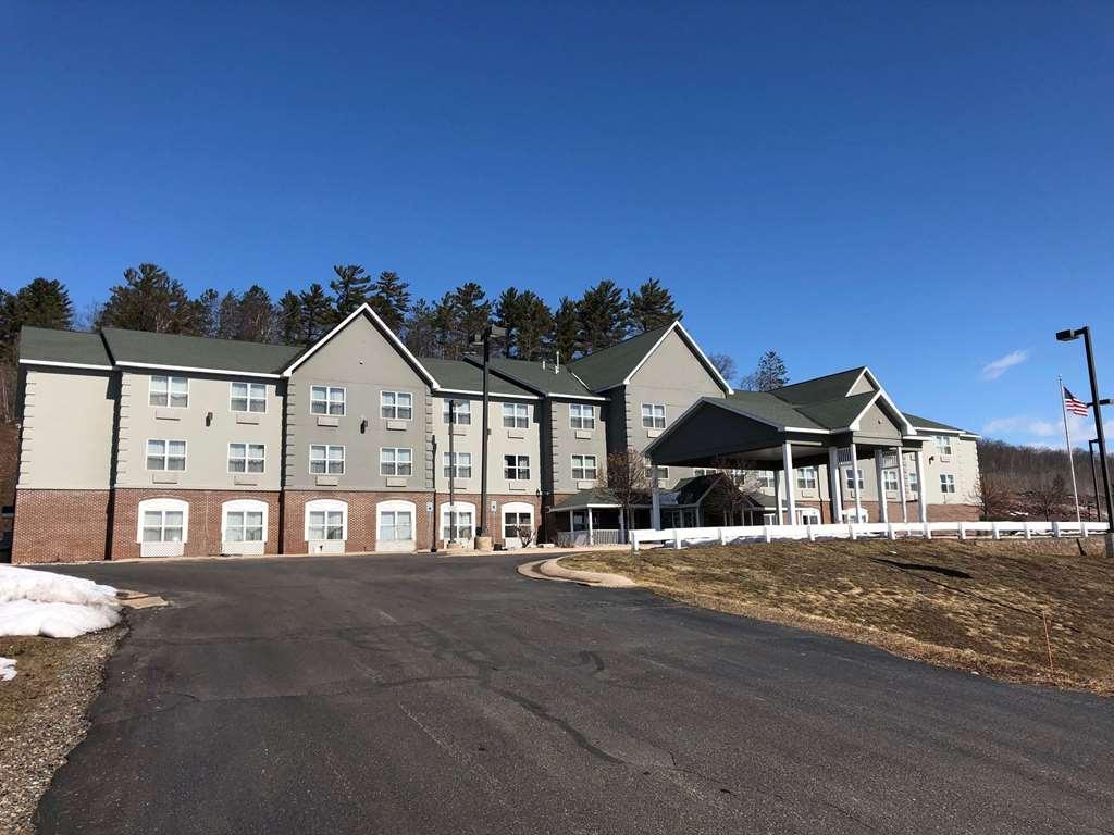 Americinn By Wyndham Iron Mountain Εξωτερικό φωτογραφία