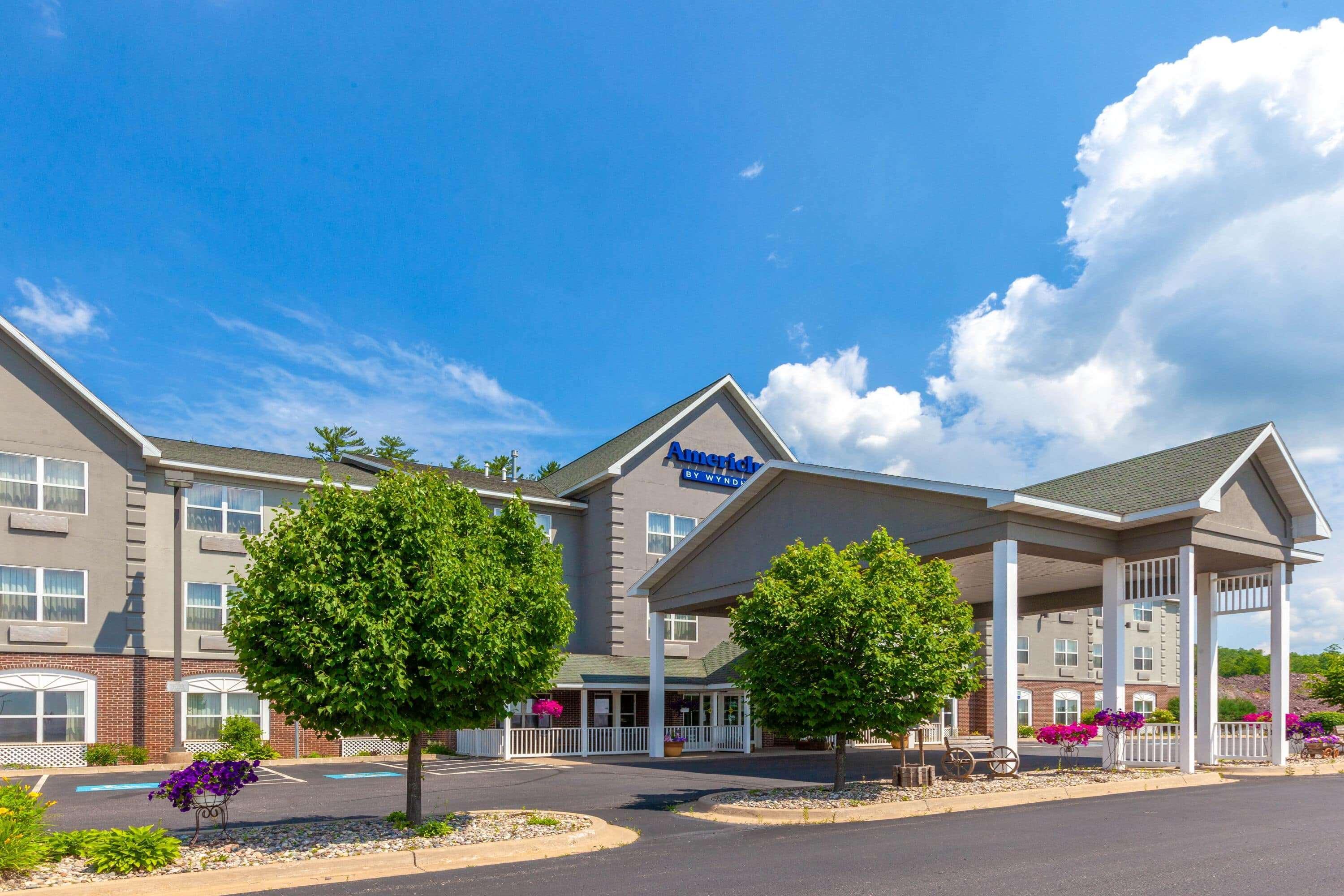 Americinn By Wyndham Iron Mountain Εξωτερικό φωτογραφία