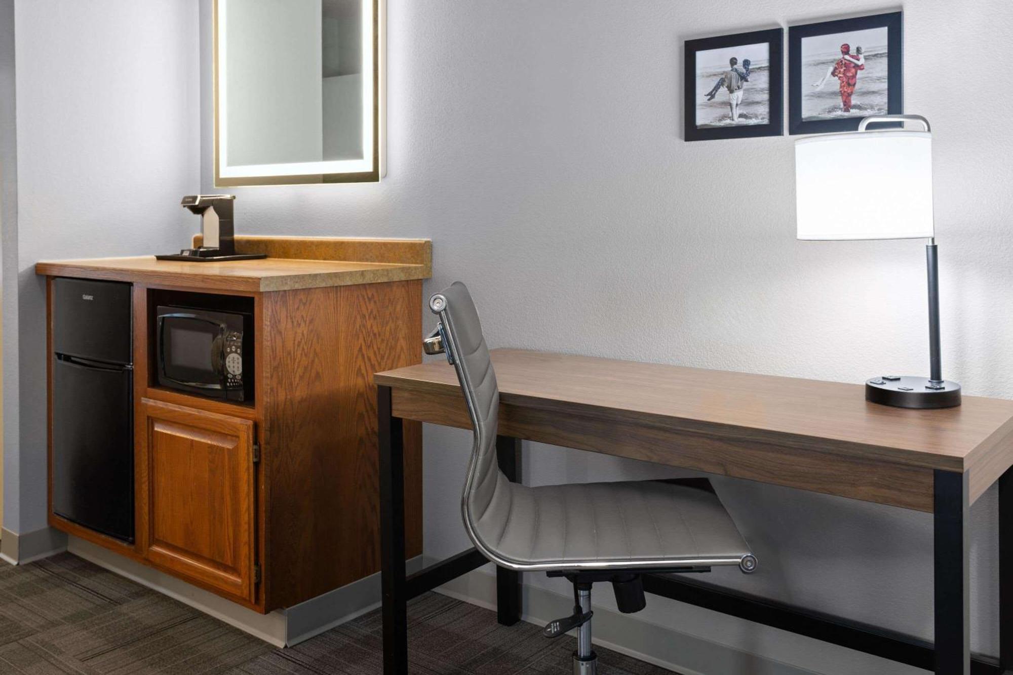 Americinn By Wyndham Iron Mountain Εξωτερικό φωτογραφία