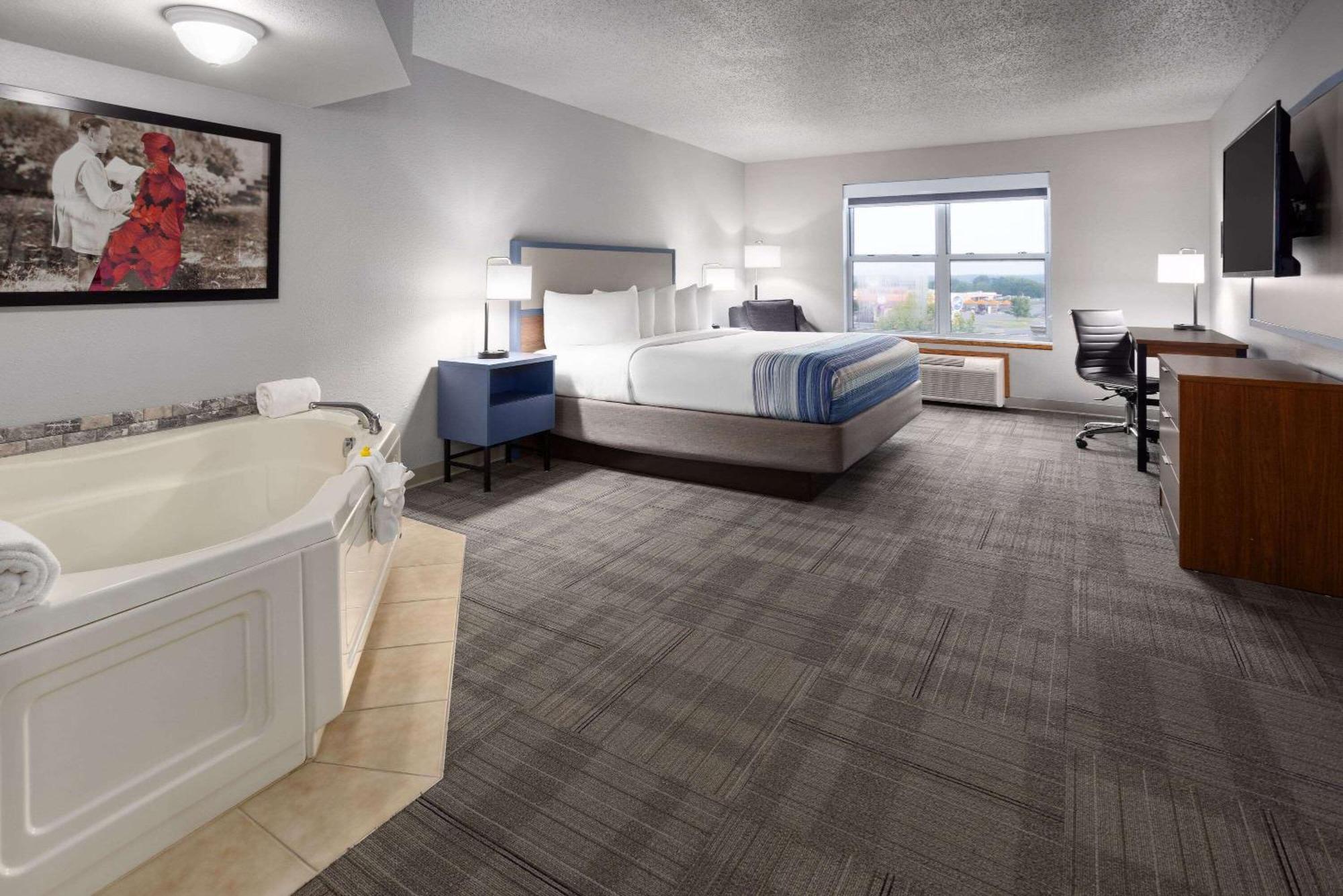 Americinn By Wyndham Iron Mountain Εξωτερικό φωτογραφία