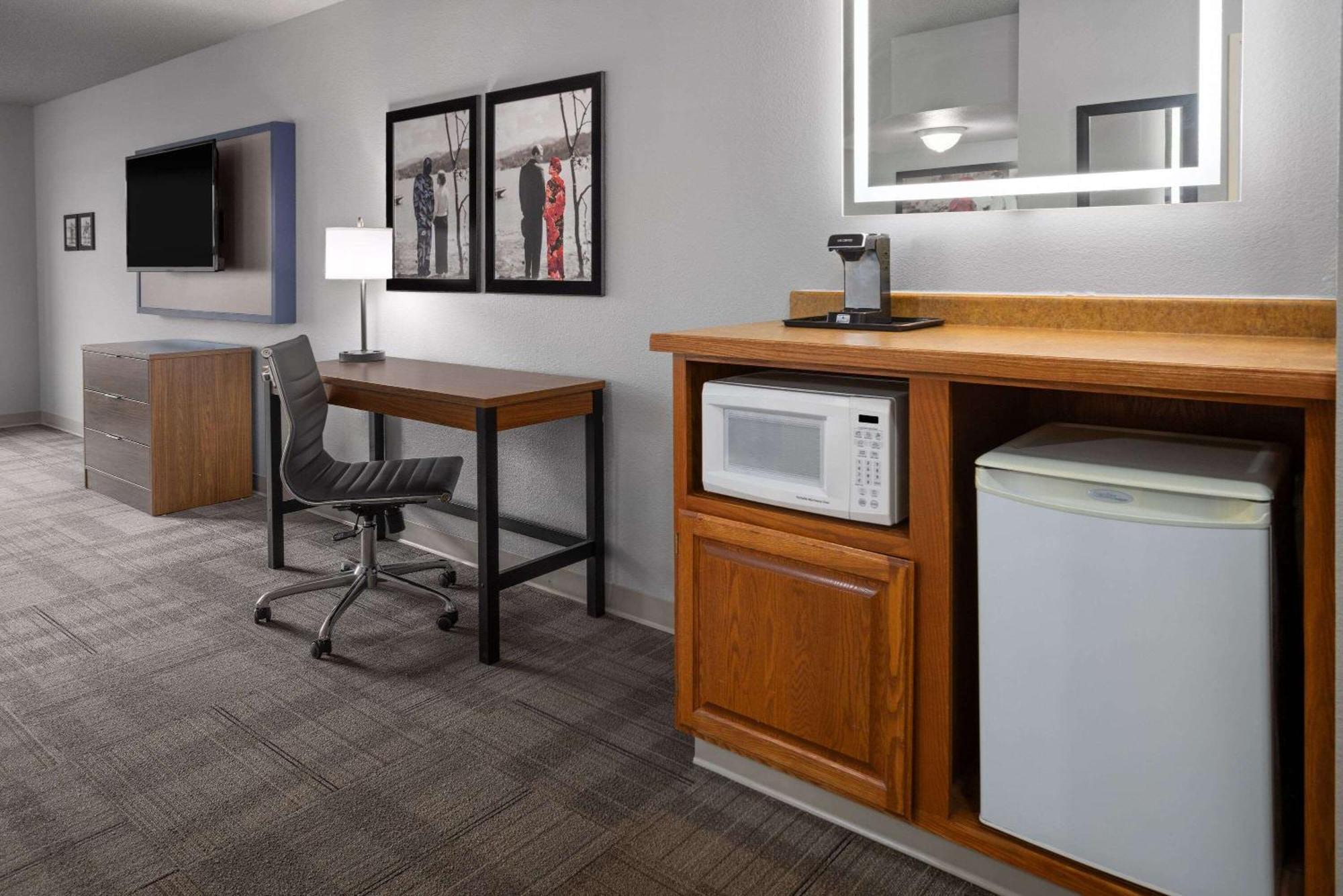 Americinn By Wyndham Iron Mountain Εξωτερικό φωτογραφία